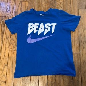 Boys Nike shirt size M